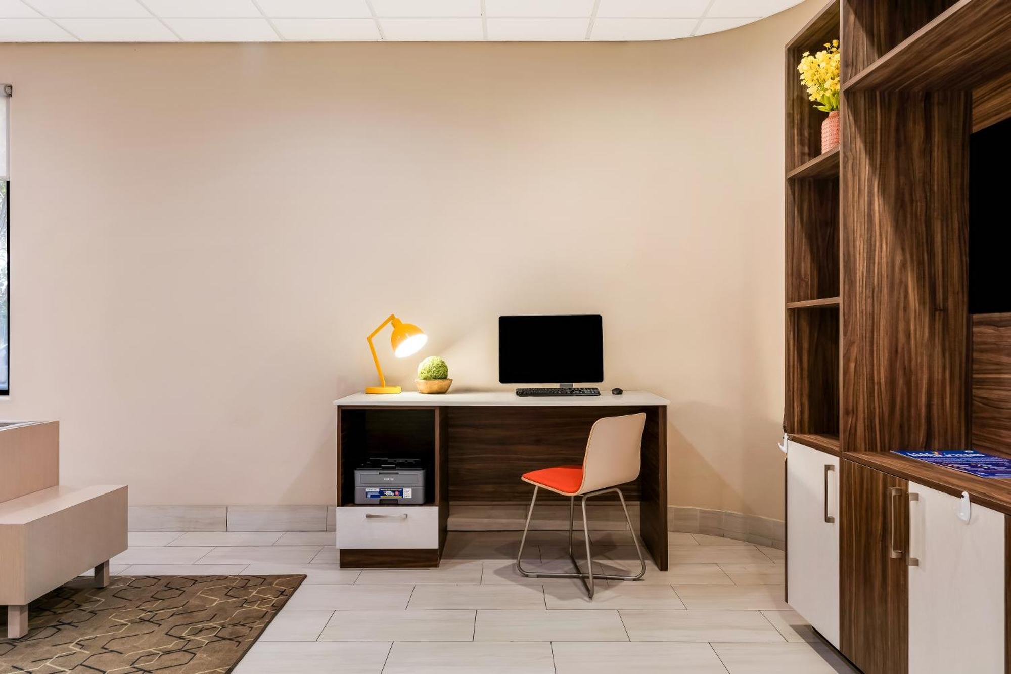 Holiday Inn - Brownsville By Ihg Exterior foto